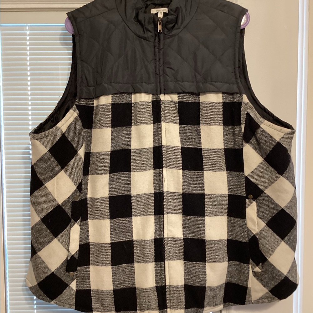 Maurices Black and White Checkered Vest
